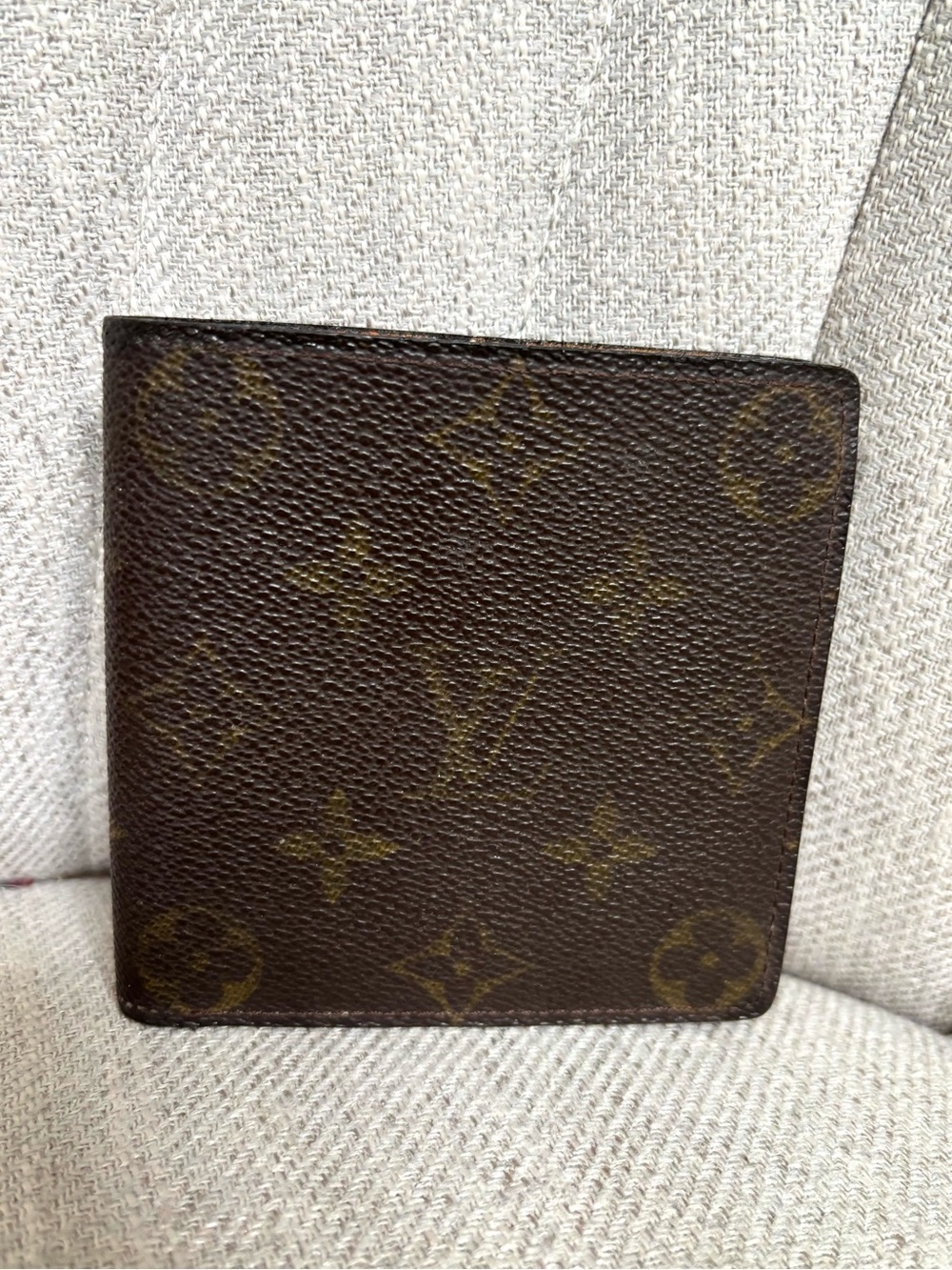 LOUIS VUITTON Men’s Monogram Bifold Wallet
